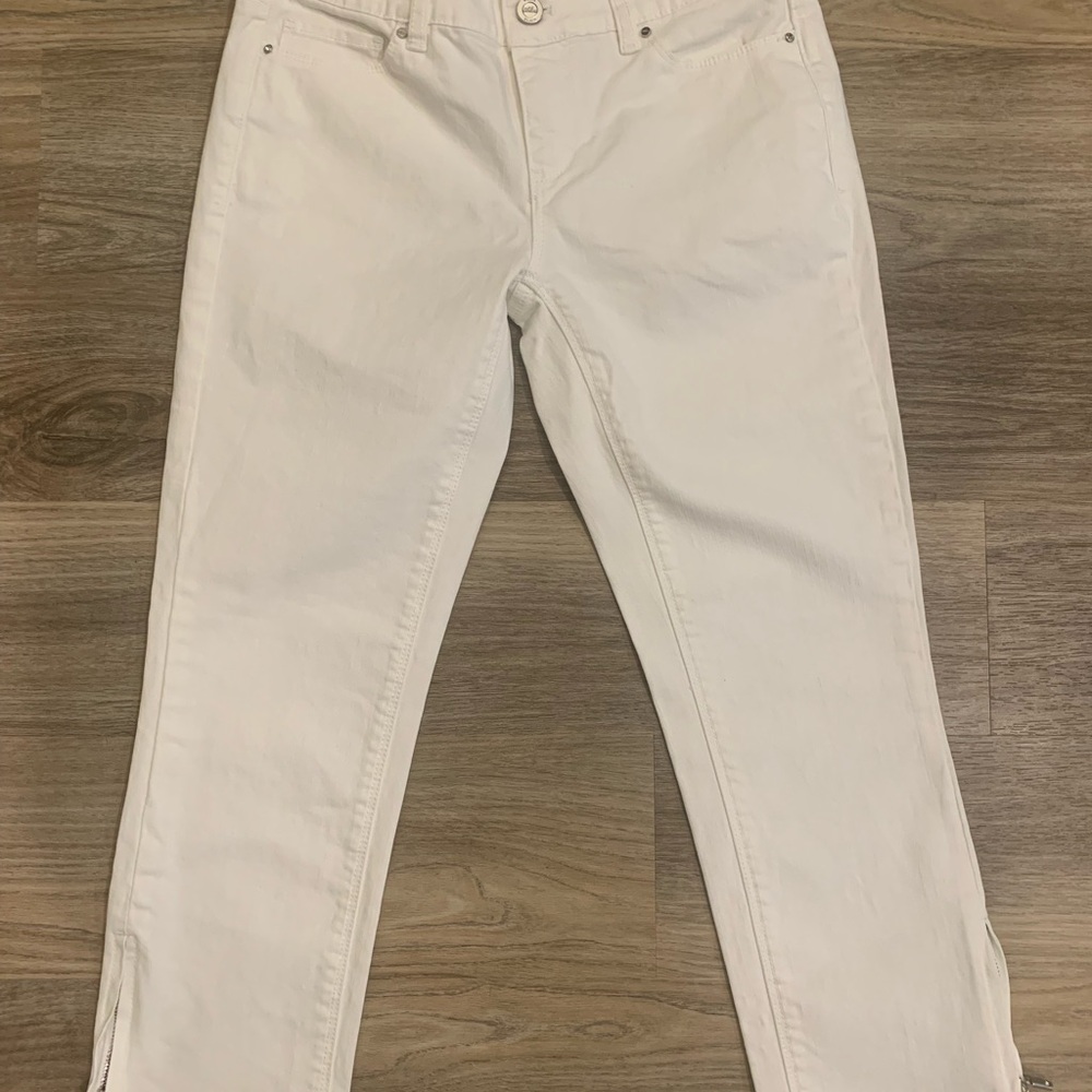 White House Black Market Size 2 Blanc Crop White Jeans